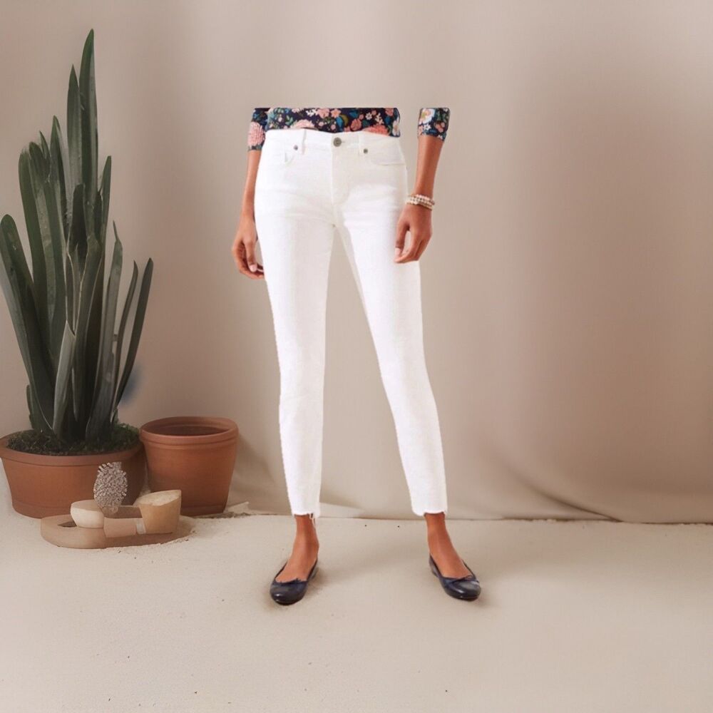 Loft Jeans Women’s White Raw Hem THE Skinny Ankle Size 31/12  NWT